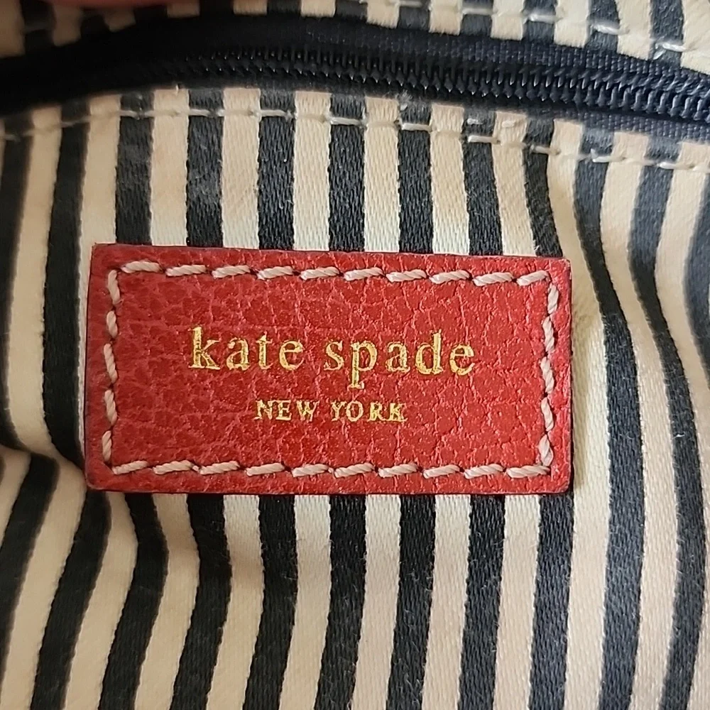 Used‎ tomatoes red shoulder bag